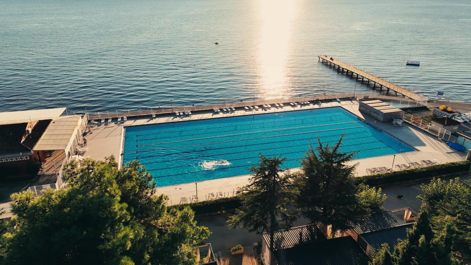 Adria Apartments - Hotel & Resort Adria アンカラン エクステリア 写真