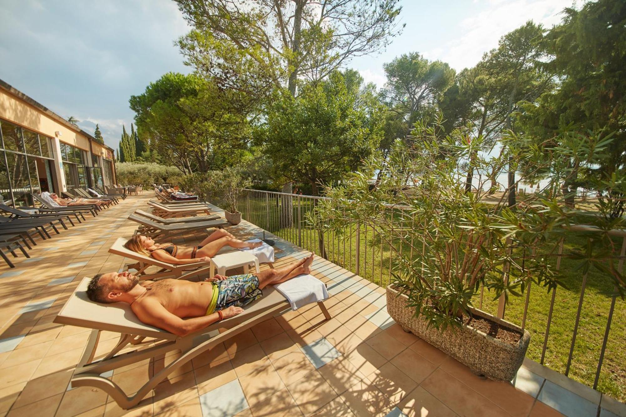 Adria Apartments - Hotel & Resort Adria アンカラン エクステリア 写真